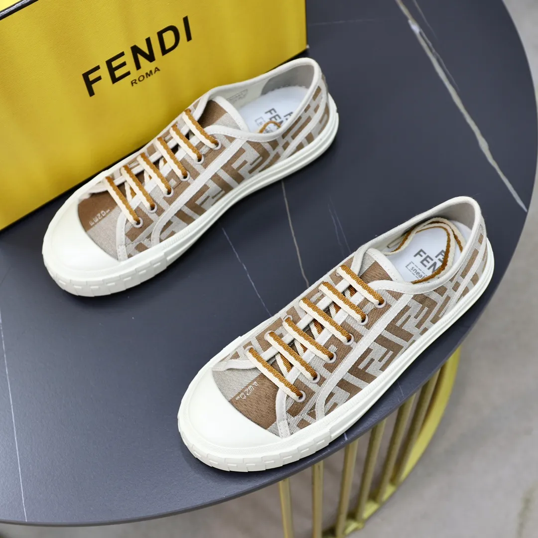 Factory price: 480 original order (couple model) Brand: FENDI Fendi 🙅‍♂️🙅‍♂️🙅‍♂️ Size: Female 35–40, Male 39-44 (45 can be customized) Grade: Official website genuine Material: Imported original LoGO fabric upper Original comfortable lining TPU wear-resistant lightweight outsole Style category: Loafers New trendy shoes Color: actual picture color